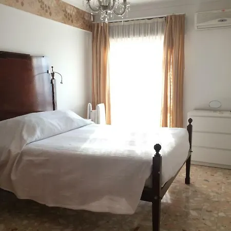 Castelo-center-2 Bedrooms *